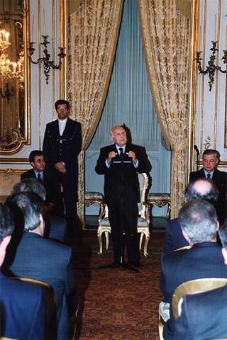 Prof. Luciano Modica, nuovo presidente e direttore della Conferenza dei rettori delle Università italiane, con i rettori degli Atenei italiani