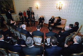 Avv. Antonio Tesone, presidente del Gruppo Olivetti, con i vertici dell'Azienda, per il 90° anniversario di costituzione del Gruppo