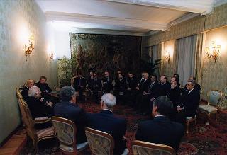 Avv. Antonio Tesone, presidente del Gruppo Olivetti, con i vertici dell'Azienda, per il 90° anniversario di costituzione del Gruppo
