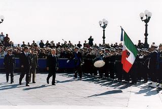 Taranto: intervento del Presidente della Repubblica per il Cinquantenario della Scuola Sottufficiali della Marina Militare di Taranto e giuramento solenne degli Allievi del I "Corso Normale Marescialli"