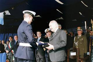 Taranto: intervento del Presidente della Repubblica per il Cinquantenario della Scuola Sottufficiali della Marina Militare di Taranto e giuramento solenne degli Allievi del I "Corso Normale Marescialli"