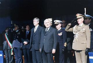 Taranto: intervento del Presidente della Repubblica per il Cinquantenario della Scuola Sottufficiali della Marina Militare di Taranto e giuramento solenne degli Allievi del I "Corso Normale Marescialli"