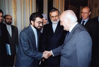 Kamal Kharrazi, ministro degli esteri della Repubblica Islamica dell'Iran