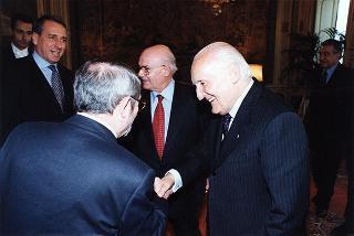 Giuseppe Cortesano, presidente dell'Associazione nazionale scuola italiana, con alcuni dirigenti dell'ANSI