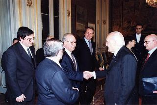 Giuseppe Cortesano, presidente dell'Associazione nazionale scuola italiana, con alcuni dirigenti dell'ANSI