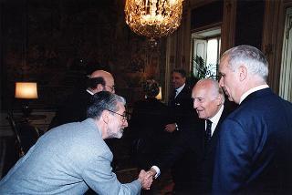 On. Carlo Casini, presidente del Movimento per la vita italiano, con la Giunta Esecutiva del sodalizio