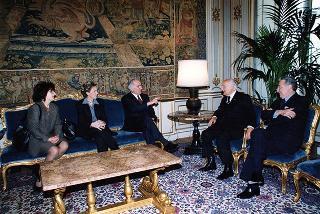 On. Carlo Casini, presidente del Movimento per la vita italiano, con la Giunta Esecutiva del sodalizio