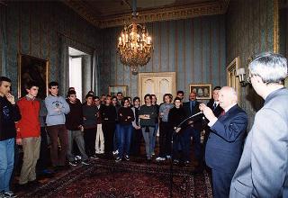 Il Presidente Scalfaro con gli studenti della IV classe del Liceo Scientifico Statale &quot;Galileo Ferraris&quot; di Torino
