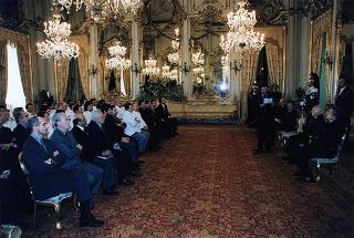 Il Presidente Scalfaro riceve Adelmo Alberghini e Adamo Neri, presidente e direttore delle Macellerie Gastronomiche Modenesi, con gli aderenti al sodalizio