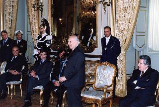 Il Presidente Scalfaro riceve Adelmo Alberghini e Adamo Neri, presidente e direttore delle Macellerie Gastronomiche Modenesi, con gli aderenti al sodalizio