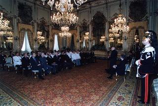 Il Presidente Scalfaro riceve Adelmo Alberghini e Adamo Neri, presidente e direttore delle Macellerie Gastronomiche Modenesi, con gli aderenti al sodalizio