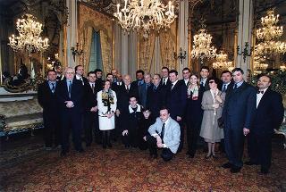 Il Presidente Scalfaro riceve Adelmo Alberghini e Adamo Neri, presidente e direttore delle Macellerie Gastronomiche Modenesi, con gli aderenti al sodalizio