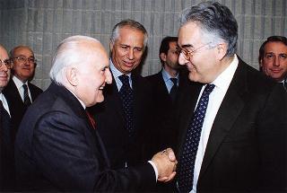 Intervento del Presidente della Repubblica alla Giornata di studio su "Conoscenza e Sviluppo: quale ruolo dell'Università sul Territorio", promosso dal CEIS - Centro Interdipartimentale di Studi Internazionali sull'Economia e lo Sviluppo dell'Università degli Studi di Roma "Tor Vergata". Roma, Università di "Tor Vergata"