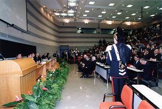 Intervento del Presidente della Repubblica alla Giornata di studio su "Conoscenza e Sviluppo: quale ruolo dell'Università sul Territorio", promosso dal CEIS - Centro Interdipartimentale di Studi Internazionali sull'Economia e lo Sviluppo dell'Università degli Studi di Roma "Tor Vergata". Roma, Università di "Tor Vergata"