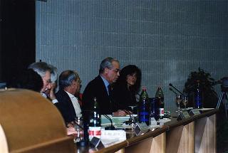 Intervento del Presidente della Repubblica alla Giornata di studio su "Conoscenza e Sviluppo: quale ruolo dell'Università sul Territorio", promosso dal CEIS - Centro Interdipartimentale di Studi Internazionali sull'Economia e lo Sviluppo dell'Università degli Studi di Roma "Tor Vergata". Roma, Università di "Tor Vergata"