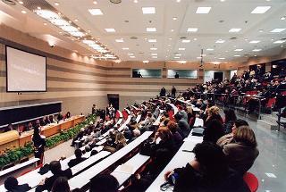 Intervento del Presidente della Repubblica alla Giornata di studio su "Conoscenza e Sviluppo: quale ruolo dell'Università sul Territorio", promosso dal CEIS - Centro Interdipartimentale di Studi Internazionali sull'Economia e lo Sviluppo dell'Università degli Studi di Roma "Tor Vergata". Roma, Università di "Tor Vergata"