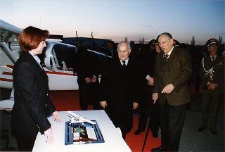 Monterotondo: intervento del Presidente della Repubblica alla presentazione del velivolo 450T della Ditta costruzioni aeronavali Arrow