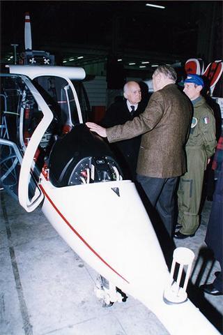 Monterotondo: intervento del Presidente della Repubblica alla presentazione del velivolo 450T della Ditta costruzioni aeronavali Arrow