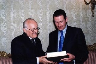 Giosuè Calabrese, presidente dell'Amministrazione Provinciale di Rieti, con la Giunta e il Consiglio Provinciale