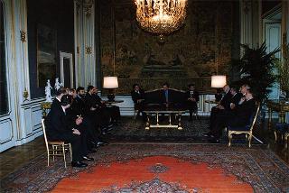 Delegazione di amministratori della Regione Toscana e Giuseppe Guidi, autore del volume Voglia di rinascere, sul tema della tragica alluvione in Versilia