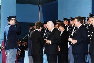 Roma, Scuola allievi agenti della Polizia di Stato: intervento del Presidente della Repubblica alla Festa della Polizia 1999