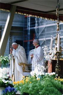 Città del Vaticano: intervento del Presidente della Repubblica alla Messa di Pasqua celebrata da S.S. Giovanni Paolo II