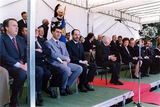 Castelporziano: intervento del Presidente della Repubblica alla cerimonia di consegna della Medaglia d'Oro al Valor civile alla Bandiera del Corpo forestale dello Stato per le attività di soccorso alle popolazioni dell'Umbria e delle Marche colpite dal terremoto del 1997