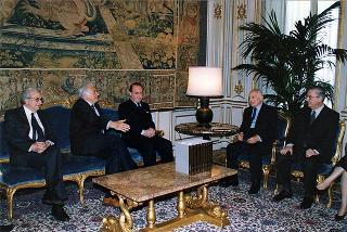 Federico Motta, amministratore delegato della "Federico Motta Editore", ed i direttori della Storia generale della letteratura italiana, per presentare l'opera