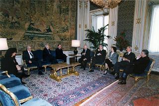 Federico Motta, amministratore delegato della "Federico Motta Editore", ed i direttori della Storia generale della letteratura italiana, per presentare l'opera