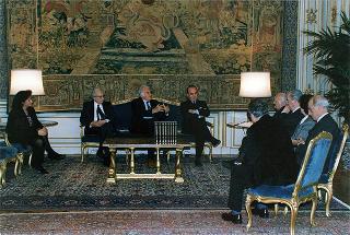 Federico Motta, amministratore delegato della "Federico Motta Editore", ed i direttori della Storia generale della letteratura italiana, per presentare l'opera