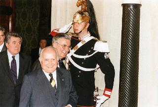 Il Presidente della Repubblica Oscar Luigi Scalfaro durante le Consultazioni per il nuovo Governo