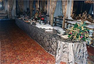 Addobbo floreale in occasione del ricevimento offerto dalla signorina Marianna, Sala degli specchi