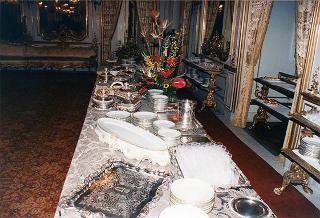 Addobbo floreale in occasione del ricevimento offerto dalla signorina Marianna, Sala degli specchi