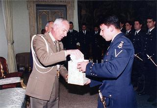 Incontro del Consigliere militare con una delegazione di ufficiali ed allievi dell'Accademia Aeronautica di Pozzuoli, in servizio di guardia d'onore al Palazzo del Quirinale