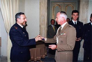 Incontro del Consigliere militare con una delegazione di ufficiali ed allievi dell'Accademia Aeronautica di Pozzuoli, in servizio di guardia d'onore al Palazzo del Quirinale