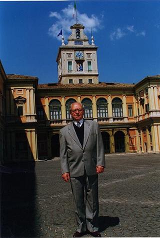 Incontro del Consigliere militare con una delegazione di ufficiali ed allievi dell'Accademia Aeronautica di Pozzuoli, in servizio di guardia d'onore al Palazzo del Quirinale