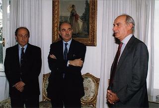 Saluto di commiato del Consigliere per la stampa e l'informazione dott. Gaetano Scelba al sig. Vinicio Degni