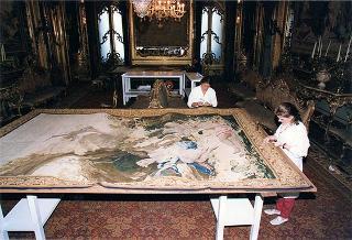 Restauro di alcuni arazzi del piano nobile