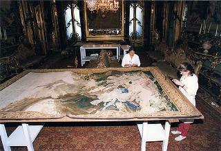 Restauro di alcuni arazzi del piano nobile