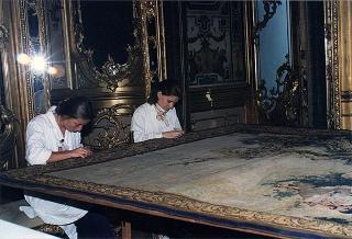 Restauro di alcuni arazzi del piano nobile