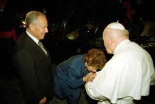 Intervento del Presidente della Repubblica alla cerimonia di Benedizione della facciata della Basilica di San Pietro in Vaticano presieduta da Sua Santità Giovanni Paolo II