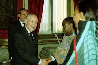 Incontro con S.E. la Signora Rachel R. Mathabo Ntsinyi, nuovo Ambasciatore del Regno del Lesotho: presentazione delle Lettere Credenziali