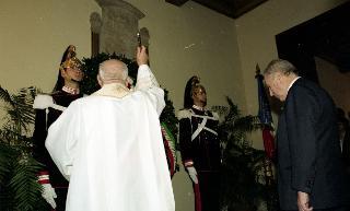 Incontro con i componenti del Consiglio Direttivo della Sezione Combattenti e Reduci della Presidenza della Repubblica e successiva deposizione di una corona d'alloro sulla lapide dei Caduti del Quirinale, in occasione del Giorno dell'Unità Nazionale e della Festa delle Forze Armate