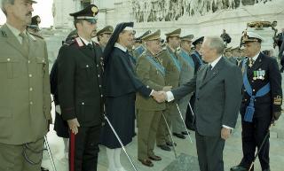 Deposizione di una corona d'alloro, da parte del Presidente della Repubblica, all'Altare della Patria ed al Mausoleo Ardeatino, in occasione del Giorno dell'Unità Nazionale e Festa delle Forze Armate