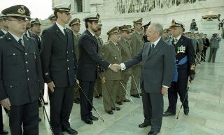 Deposizione di una corona d'alloro, da parte del Presidente della Repubblica, all'Altare della Patria ed al Mausoleo Ardeatino, in occasione del Giorno dell'Unità Nazionale e Festa delle Forze Armate