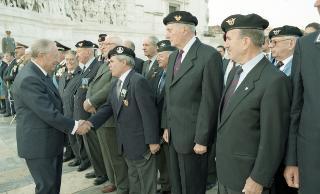 Deposizione di una corona d'alloro, da parte del Presidente della Repubblica, all'Altare della Patria ed al Mausoleo Ardeatino, in occasione del Giorno dell'Unità Nazionale e Festa delle Forze Armate