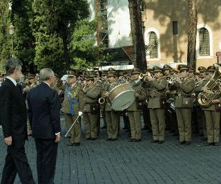 Deposizione di una corona d'alloro, da parte del Presidente della Repubblica, all'Altare della Patria ed al Mausoleo Ardeatino, in occasione del Giorno dell'Unità Nazionale e Festa delle Forze Armate