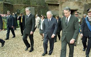 Deposizione di una corona d'alloro, da parte del Presidente della Repubblica, all'Altare della Patria ed al Mausoleo Ardeatino, in occasione del Giorno dell'Unità Nazionale e Festa delle Forze Armate