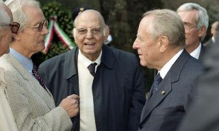 Deposizione di una corona d'alloro, da parte del Presidente della Repubblica, all'Altare della Patria ed al Mausoleo Ardeatino, in occasione del Giorno dell'Unità Nazionale e Festa delle Forze Armate