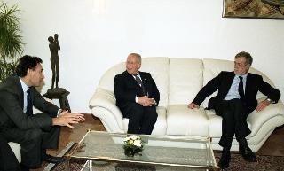 Intervento del Presidente della Repubblica alla cerimonia di inaugurazione dell'Anno Accademico 1999-2000 dell'Accademia Aeronautica di Pozzuoli